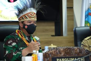 panglima-tni-sma-pradita-dirgantara-dapat-dijadikan-role-model-bagi-sistem-pendidikan-yang-akan-dibangun-di-papua-barat-dan-papua-220802y-rev1.jpg