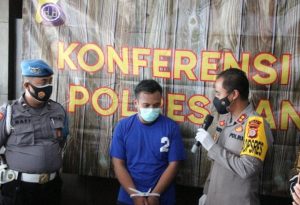 polres-bantul-tangkap-pelaku-penipuan-yang-mengaku-sebagai-polisi-220802r-rev1.jpg