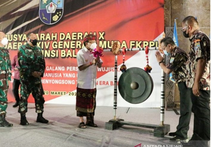 gubernur-bali-ajak-pemuda-ikut-implementasikan-program-pemerintah-2208036-rev1.jpg