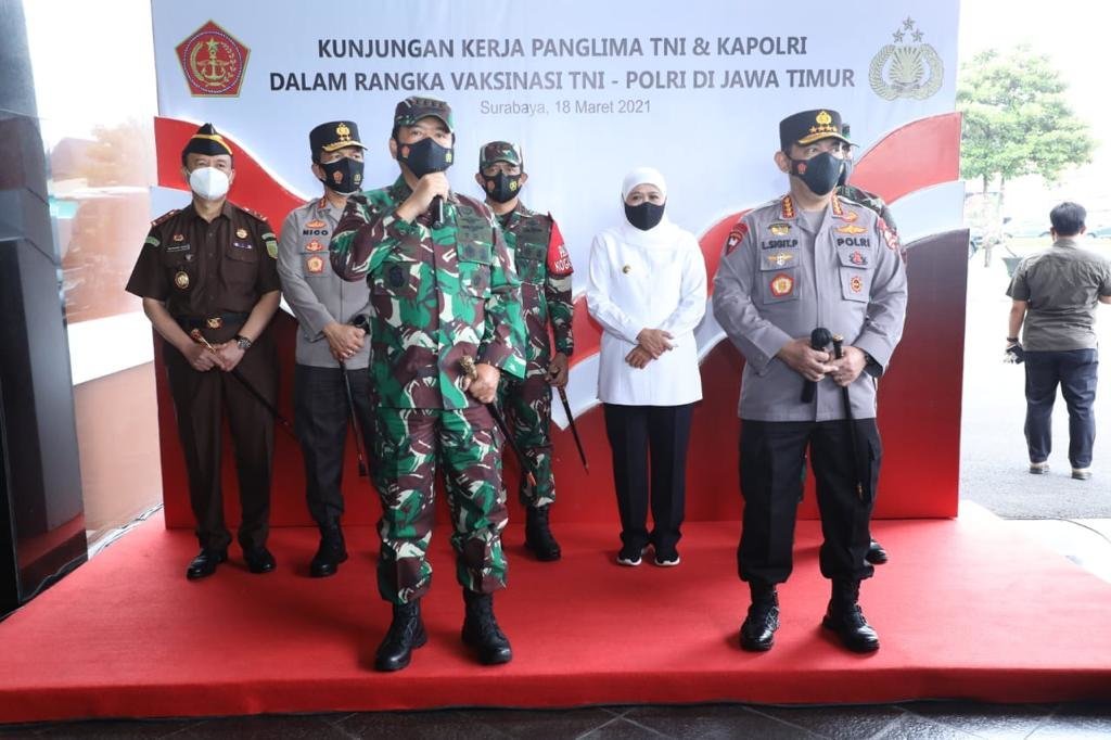 panglima-tni-walau-sudahdivaksin-namun-protokol-kesehatantetap-jadisenjata-utama-melawan-covid-19-2208032-rev1.jpg