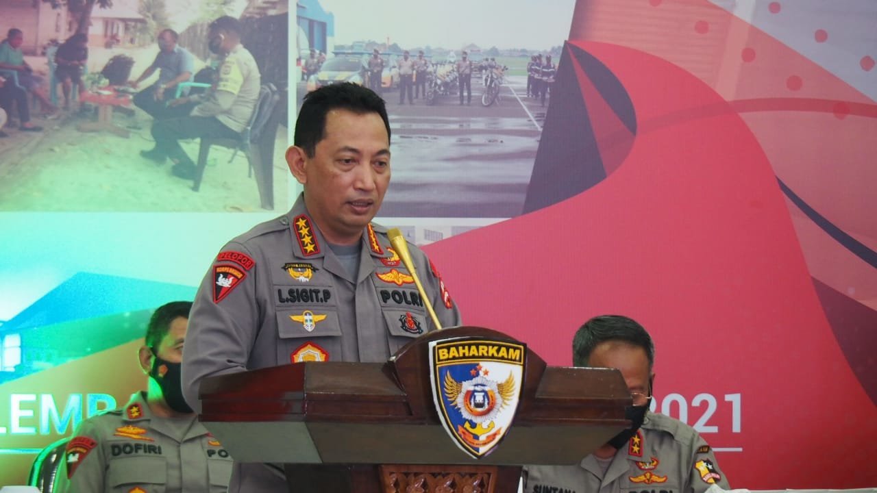 kapolri-dorong-baharkam-melakukan-reformasi-kultural-tampil-humanis-dan-tegas-220803c-rev1.jpg