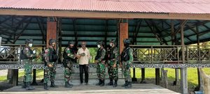 tni-jalin-silaturahmi-dengan-tokoh-adat-papua-2208033-rev1.jpg