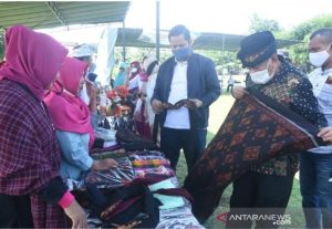 pemkab-lombok-utara-bangkitkan-ekonomi-dengan-bazar-umkm-2208030-rev1.jpg