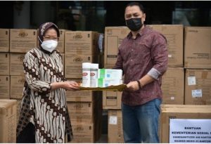 wali-kota-eri-cahyadi-terima-bantuan-penanganan-covid-19-dari-mensos-2208031-rev115.jpg