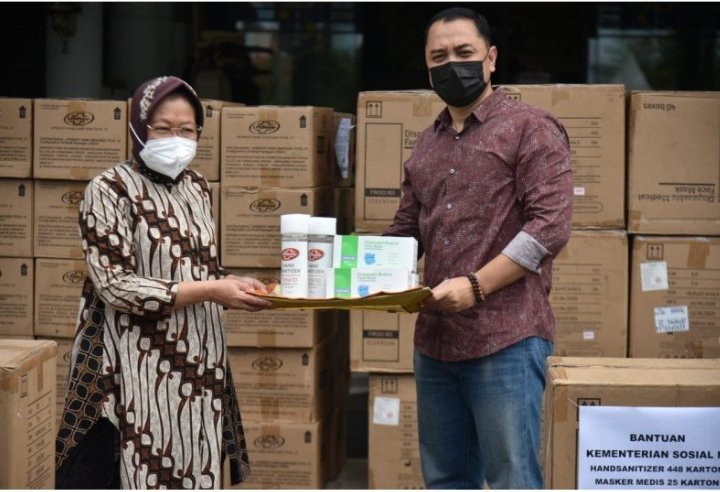 wali-kota-eri-cahyadi-terima-bantuan-penanganan-covid-19-dari-mensos-2208031-rev115.jpg