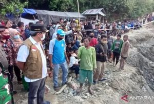 6-orang-meninggal-dunia-pemkab-hentikan-aktivitas-tambang-buranga-2208039-rev1.jpg