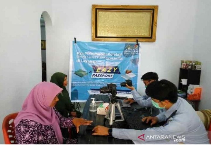 imigrasi-palu-buka-layanan-pembayaran-paspor-secara-daring-220803q-rev537.jpg