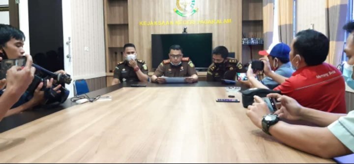 empat-tersangka-kembali-ditetapkan-kejaksaan-korupsi-pagar-makam-dinsos-pagaralam-2208069-rev2.jpg