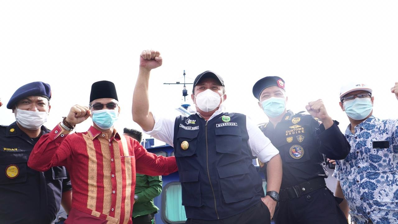 herman-deru-mohon-dukungan-warga-sumsel-optimis-pelabuhan-samudera-tanjung-carat-segera-dibangun-220806c-rev2.jpg