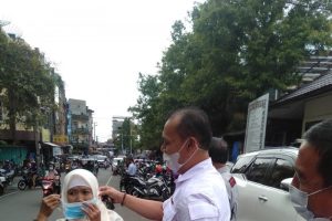 polres-oku-bagikan-ribuan-masker-kepada-pengendara-220806w-rev2.jpg