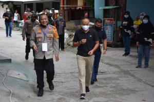 angkat-budaya-papua-dan-cinta-nkri-pangdam-xviicenderawasih-ikut-ambil-peran-dalam-film-si-tikam-polisi-noken-220806u-rev1.jpg
