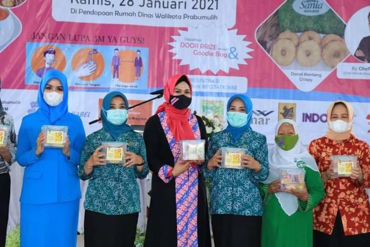 walikota-prabumulih-dan-bsb-prabumulih-mendukung-program-ipemi-meningkatkan-peluang-usaha-kuliner-2208068-rev1.jpg