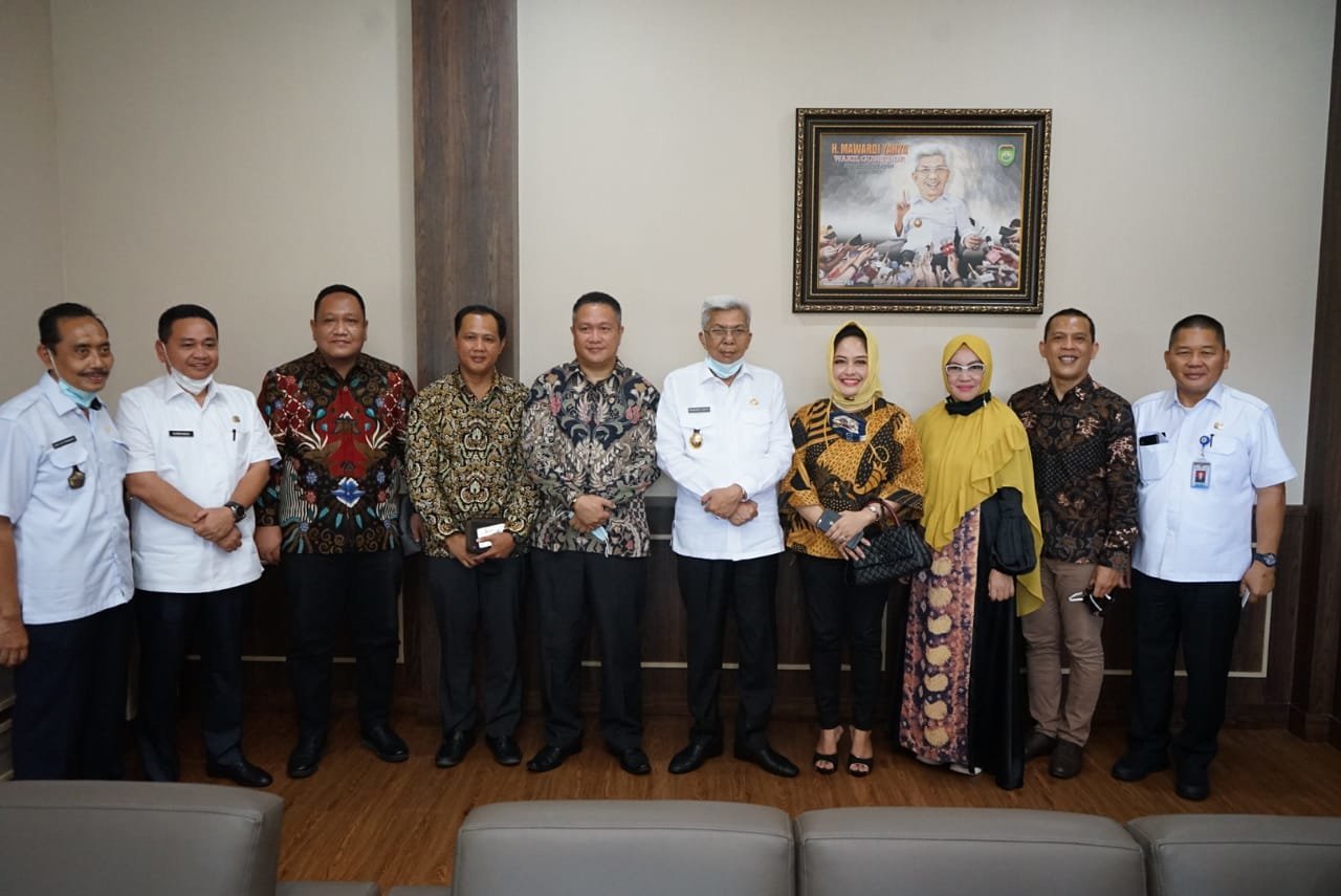 wagub-mawardi-nantikan-kontribusi-ika-uii-dorong-kemajuan-sumsel-2208068-rev1.jpg