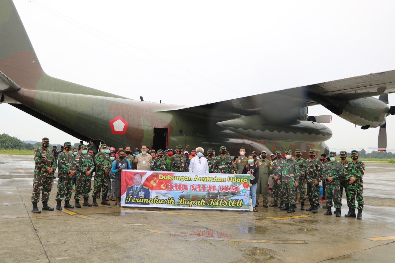 panglima-tnisiapkan-hercules-bantu-masyarakat-papua-rayakan-natal-220806s-rev1.jpg