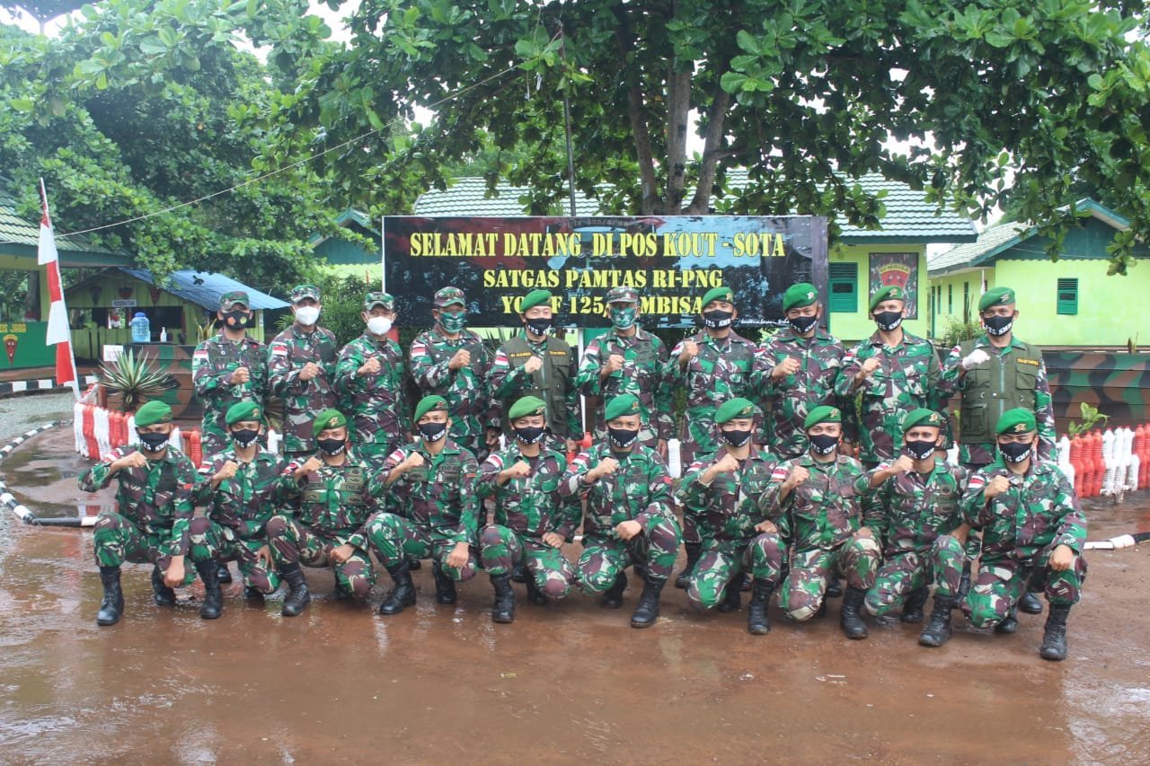 kakesdam-xviicenderawasih-kunjungi-pos-kout-satgas-pamtas-yonif-125simbisa-220806w-rev2.jpg