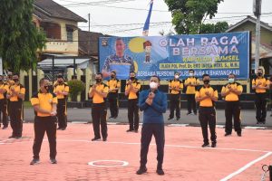 personil-polres-muba-dan-forkompimda-olahraga-bersama-kapolda-sumsel-220806b-rev2.jpg