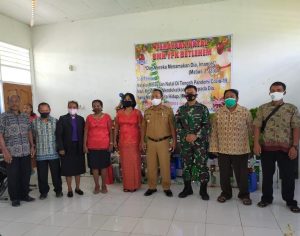 prajuritsatgas-yonif-mr-413-kostrad-penuhi-undangan-perayaan-natal-di-smk-ypk-betlehem-arso-2208065-rev2.jpg