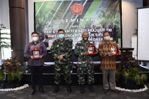 babinkum-tni-gelar-seminar-ham-dan-hukum-humaniter-bagi-prajurit-220806h-rev1.jpg