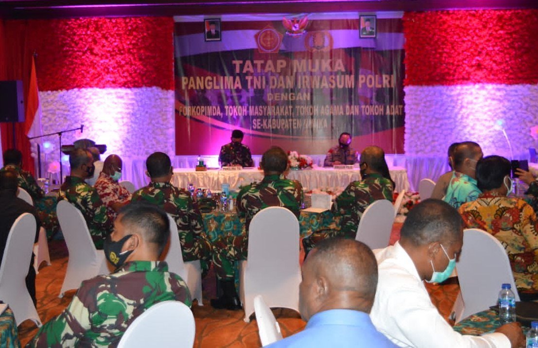 panglima-tni-tatap-muka-dengan-tokoh-tokoh-penting-di-papua-220806y-rev2.jpg
