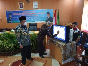 beri-pembinaan-di-sumsel-sekjen-luncurkan-nomor-layanan-dumas-berbasis-wa-220806p-rev2.jpg