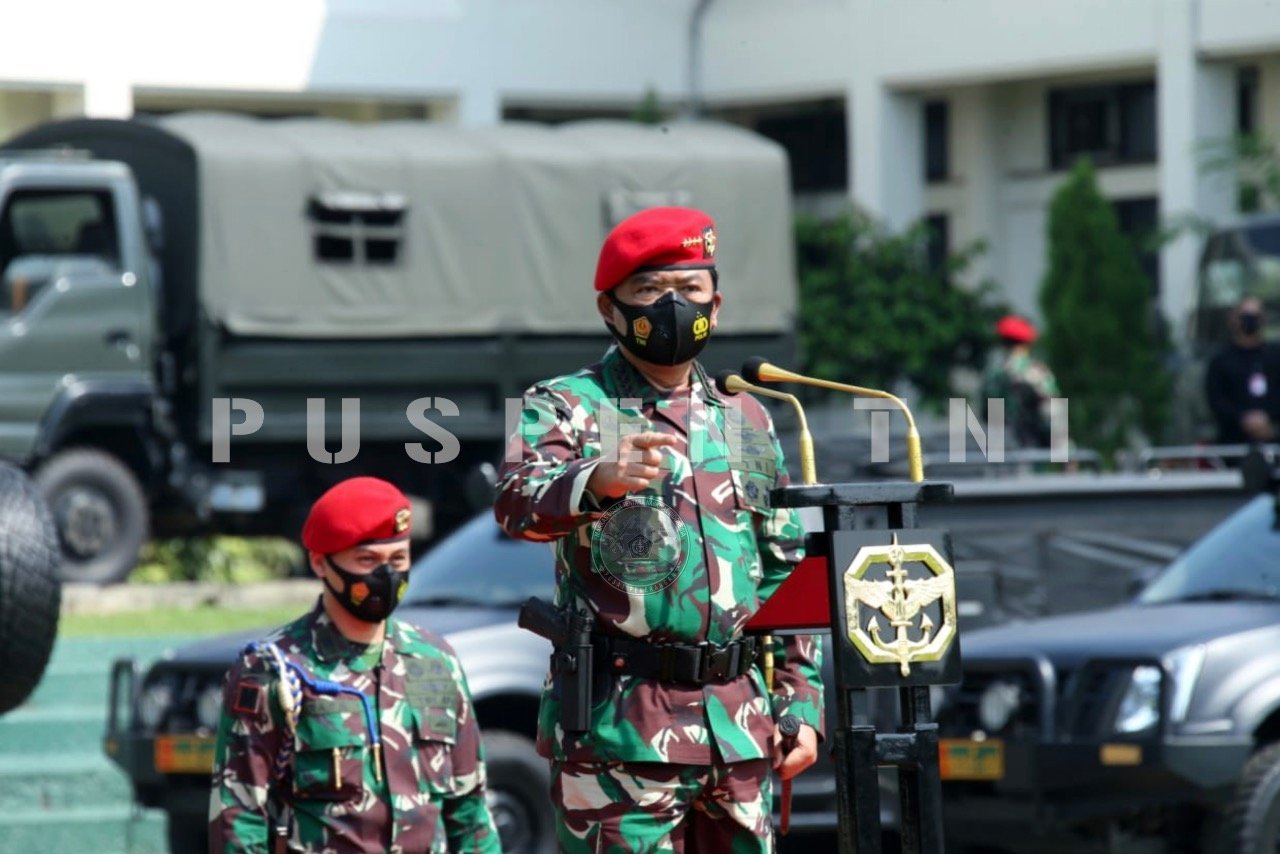 panglima-tni-sidak-tiga-markas-komando-pasukan-khusus-tni-220806w-rev2.jpg