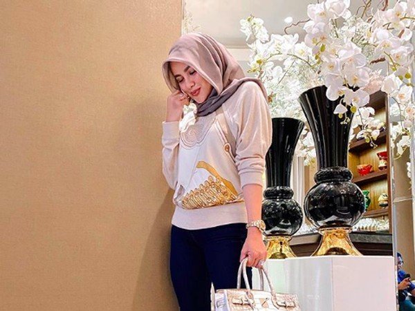 olla-ramlan-buka-suara-soal-marah-marah-di-instagram-220806g-rev1.jpg