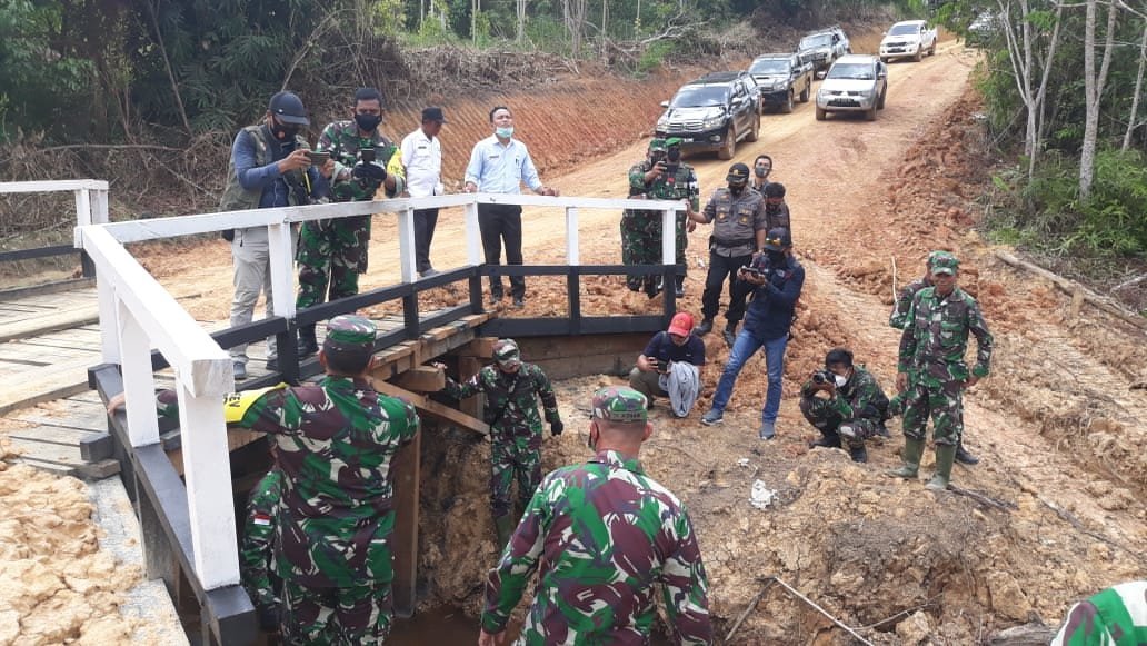 jembatan-selesai-dandim-sambas-apresiasi-kinerja-satgas-tmmd-reguler-ke-109-220806a-rev1.jpg