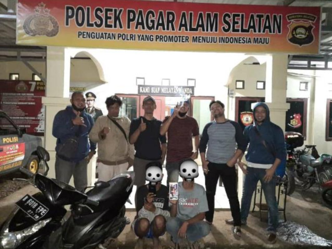 curi-hp-dua-pemuda-diamankan-petugas-polsek-pagaralam-selatan-2208064-rev1.jpg
