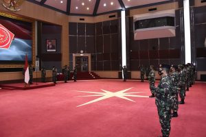 panglima-tni-terima-laporan-korps-kenaikan-pangkat20perwira-tinggi-220806j-rev2.jpg