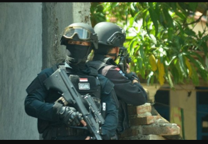 densus-88-tangkap-istri-pemimpin-kelompok-mit-220806e-rev2.png