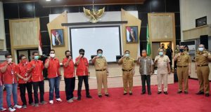 herman-deru-inginkan-aksi-telkomsel-jadi-penyulut-untuk-provider-lain-2208061-rev2.jpg