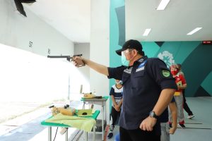 herman-deru-sarankan-pengurus-baru-perbakin-gencar-cari-bibit-ke-sekolah-sekolah-hingga-desa-desa-2208063-rev2.jpg
