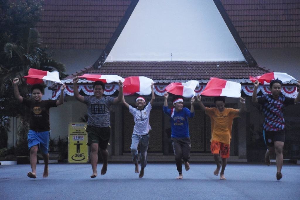 antusiasme-dan-semarak-sambut-17-agustus-di-seskoad-220806g-rev2.jpg