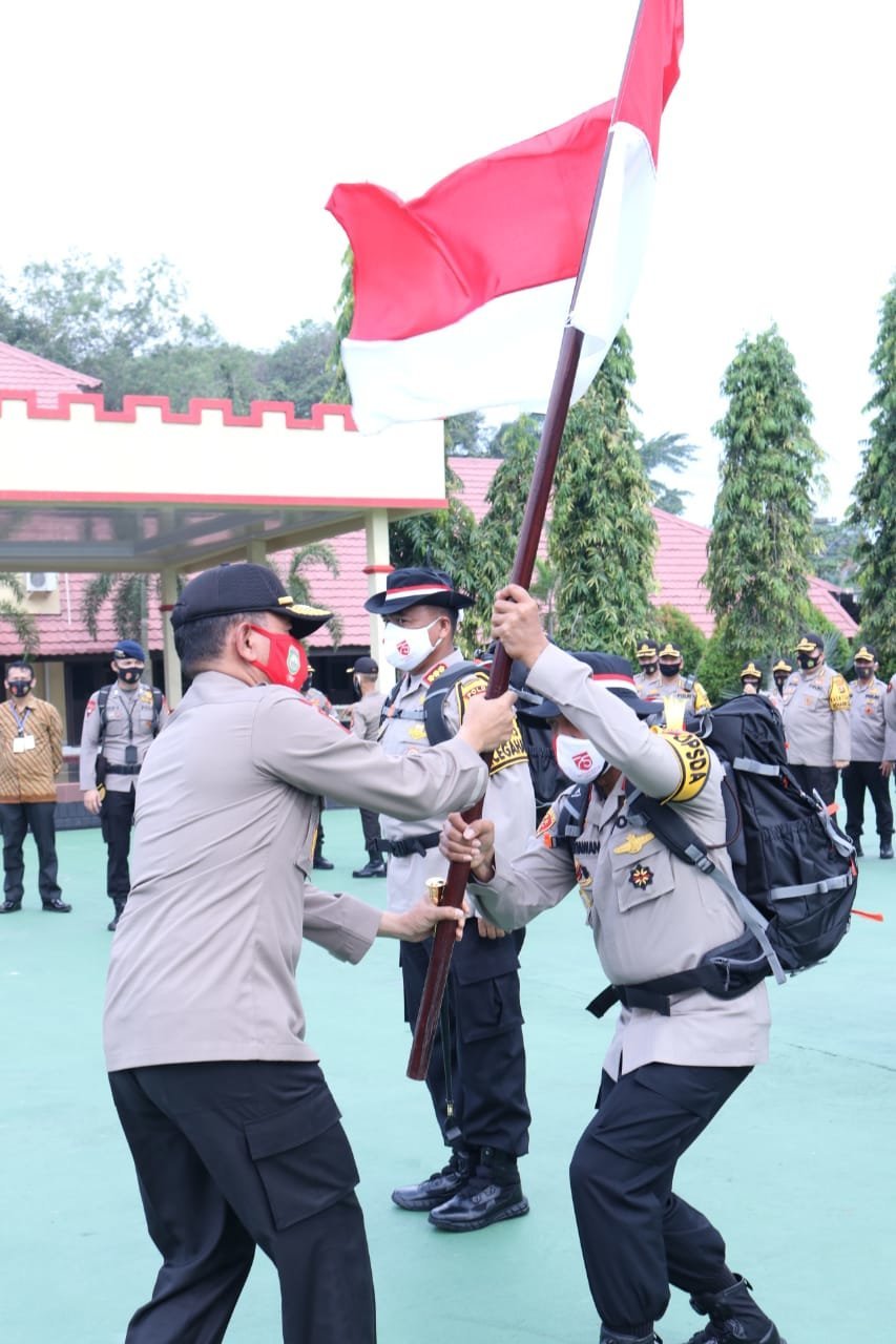 kapolda-sumsel-pimpin-apel-pelepasan-tim-pendaki-gunung-dempo-2208066-rev2.jpg