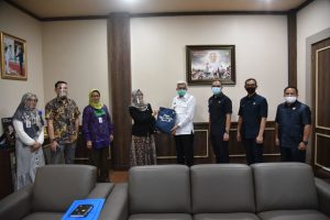 direktur-ut-akui-program-internet-desa-herman-deru-bantu-pembelajaran-mahasiswa-hingga-pelosok-desa-220806d-rev2.jpg