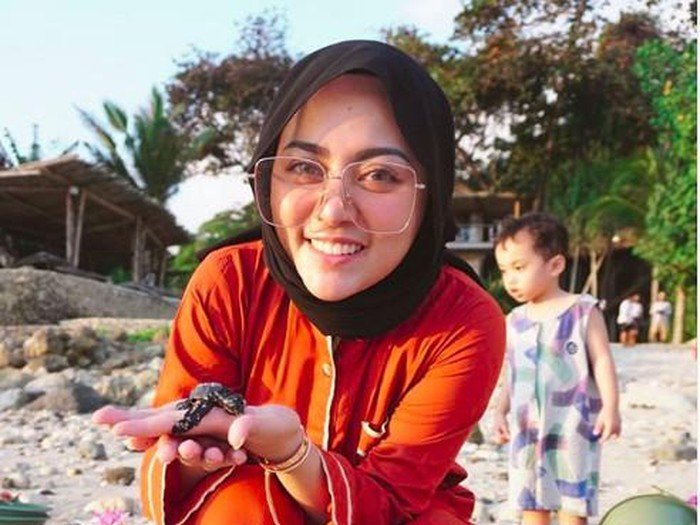 rachel-vennya-trending-menginap-di-resor-terbaik-dunia-220806f-rev2.jpg