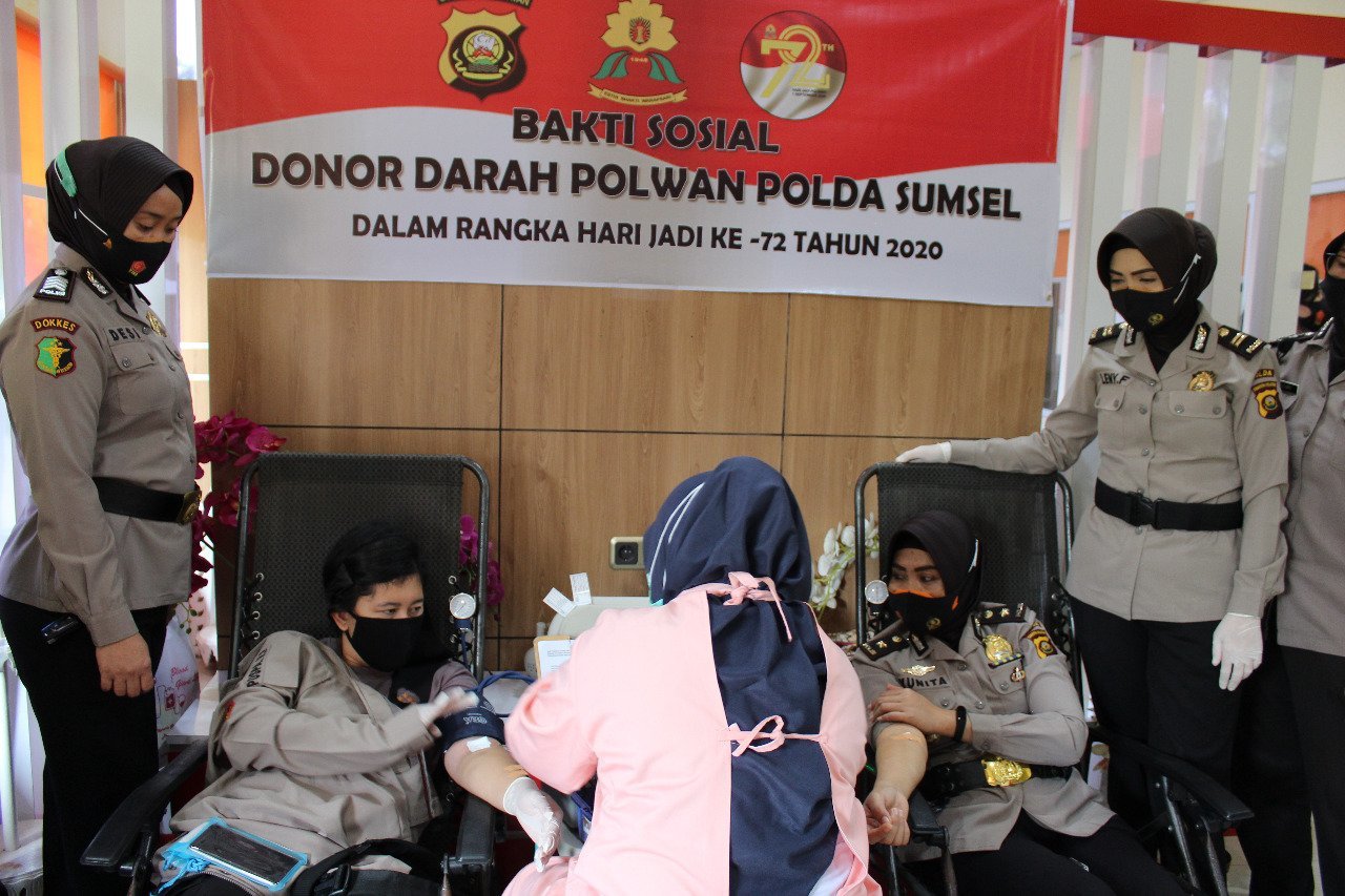 bhakti-sosial-donor-darah-polwan-polda-sumsel-2208066-rev2.jpg