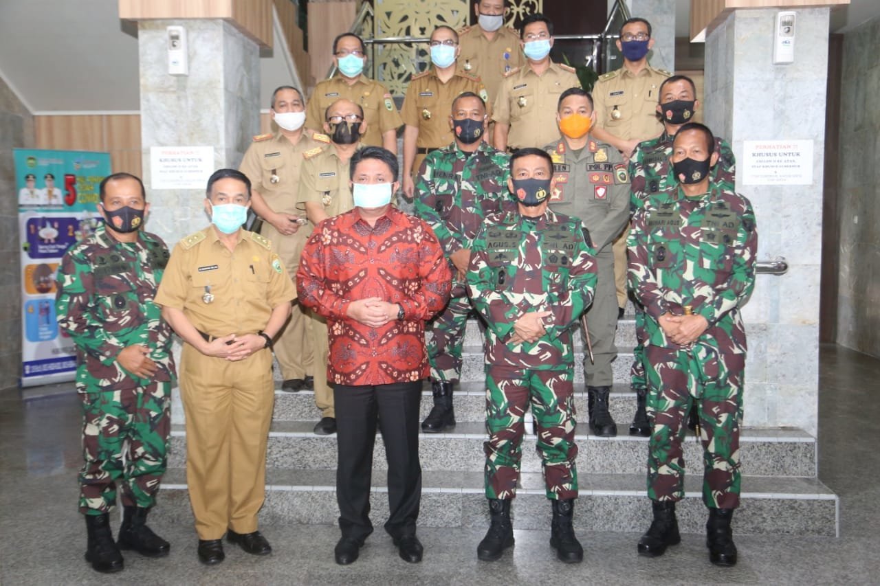 bersama-pangdam-herman-deru-luncurkan-tmmd-skala-besar-2208067-rev2.jpg