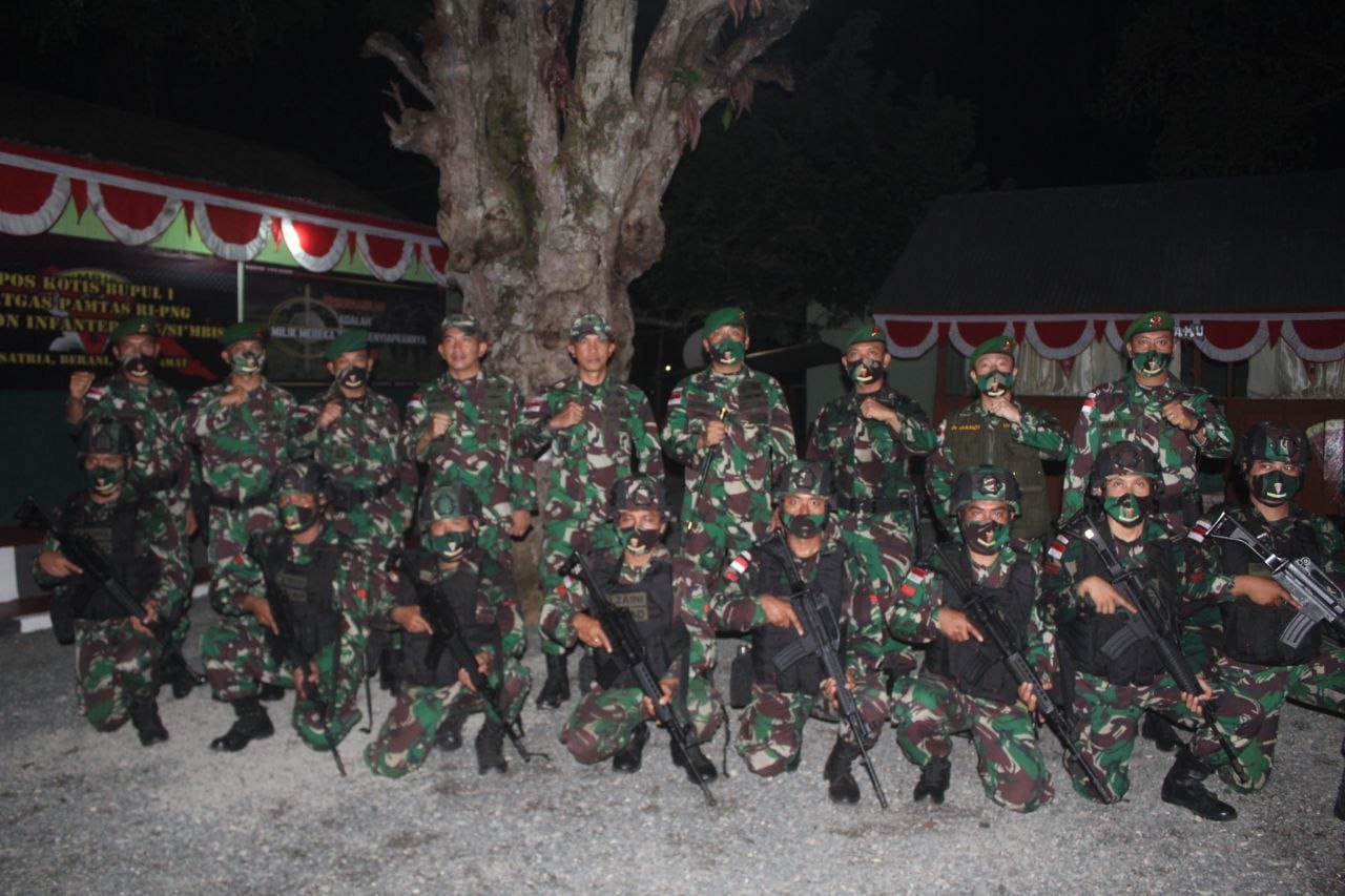 kasdam-xviicenderawasih-kunjungi-pos-kotis-satgas-pamtas-yonif-125smb-220806y-rev2.jpg