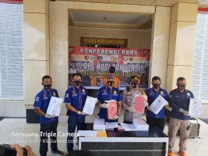 kasus-dugaan-korupsi-gsg-tersangka-za-mantan-kadis-pu-ck-muba-dilimpahkan-ke-kejaksaan-220806s-rev2.jpg