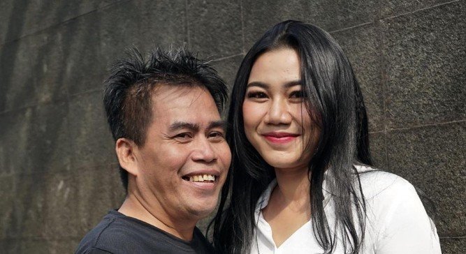beda-usia-28-tahun-bopak-castello-di-depan-istri-saya-nggak-ganjen-220806o-rev2.jpg
