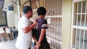 pembunuh-ayah-tiri-ditangkap-polisi-kotawaringin-timur-220806y-rev2.jpg