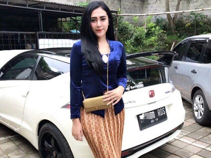 ditangkap-dugaan-prostitusi-vernita-syabilla-ngaku-ada-job-foto-220806a-rev2.jpg