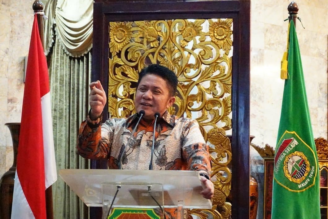 ribuan-mahasiwa-terdampak-covid-mulai-nikmati-keringanan-ukt-dari-gubernur-herman-deru-220806s-rev1.jpg