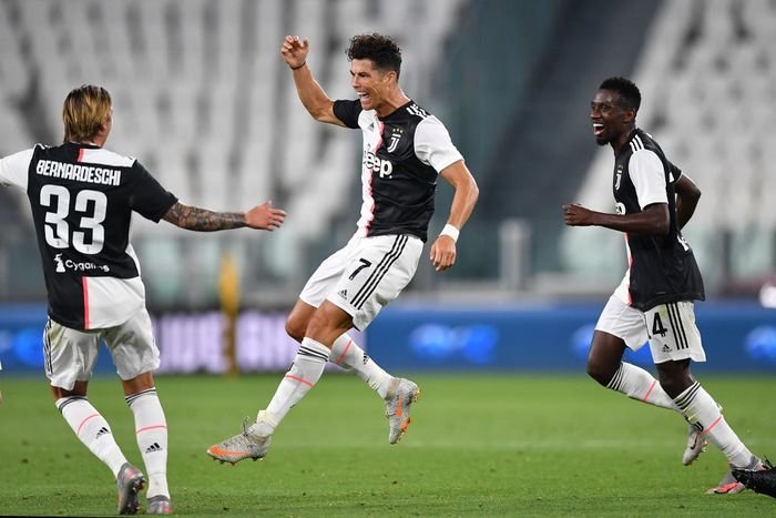 juventus-vs-sampdoria-si-nyonya-tua-kunci-scudetto-220806x-rev1.jpg