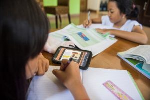 ketua-pkk-bali-jangan-sampai-anak-trauma-dengan-belajar-di-rumah-220806s-rev1.jpg