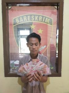 polsek-betung-ungkap-peredaran-uang-palsu-modus-transfer-ke-brilink-220806w-rev2.jpg