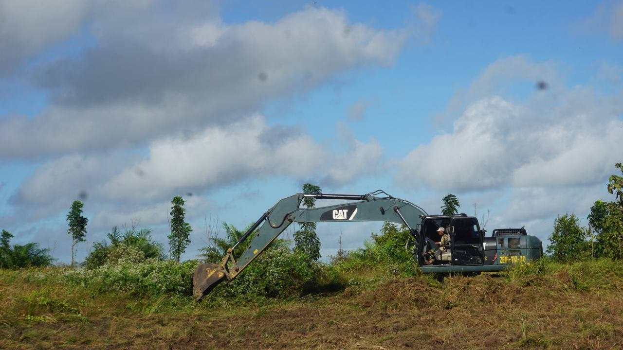 korem-merauke-buka-lahan-tidur-dalam-rangka-ketahanan-pangan-220806w-rev2.jpg