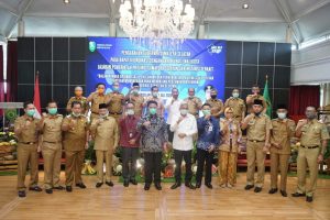 herman-deru-instruksikan-bupatiwalikota-segera-belanjakan-apbd-220806m-rev2.jpg