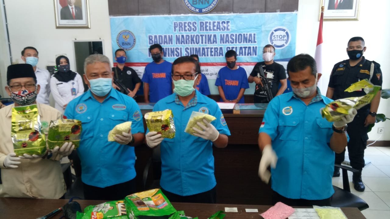bnnp-sumsel-gagalkan-paket-kiriman-sabu-dari-indragiri-hilir-tujuan-ke-kota-palembang-aceh-dan-pali-2208064-rev2.jpg